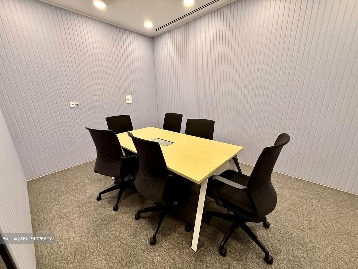 PLUS (D1), Office #551226331